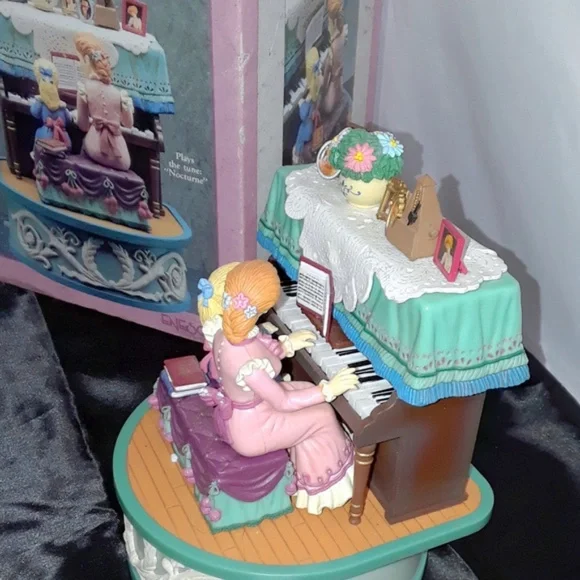 Enesco "The Duet" Action Wind Up Musical Box - Picture 1 of 8